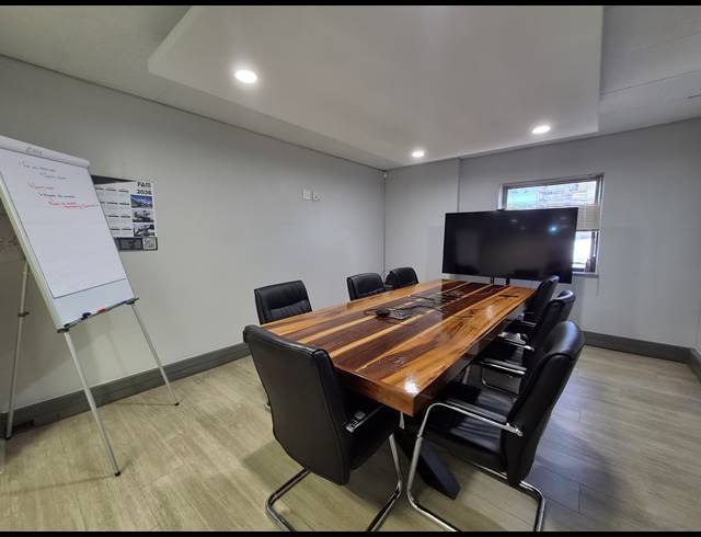 250M² OFFICE TO LET IN VORNA VALLEY